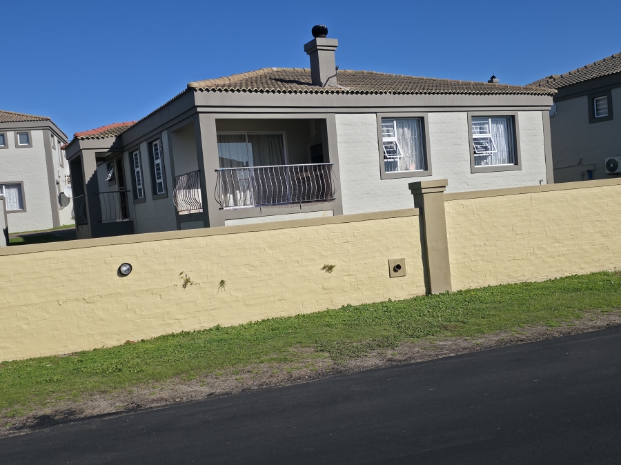 3 Bedroom Property for Sale in Wavecrest Eastern Cape